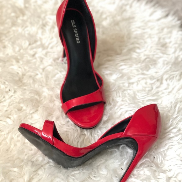 Beautiful red high heel stilettos BNWT - Picture 3 of 6